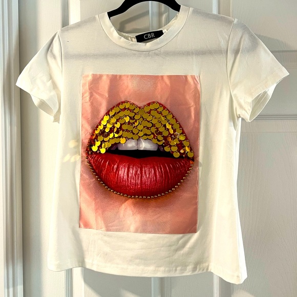 Graphic tee NWOT - Picture 1 of 1